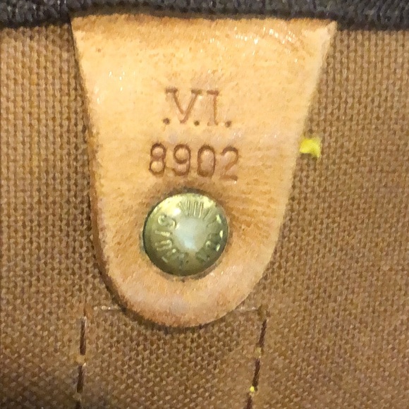 W LOUIS VUITTON Monogram Keepall Bandolier Crossbody Weekend Travel Bag LV 55 - Picture 15 of 17